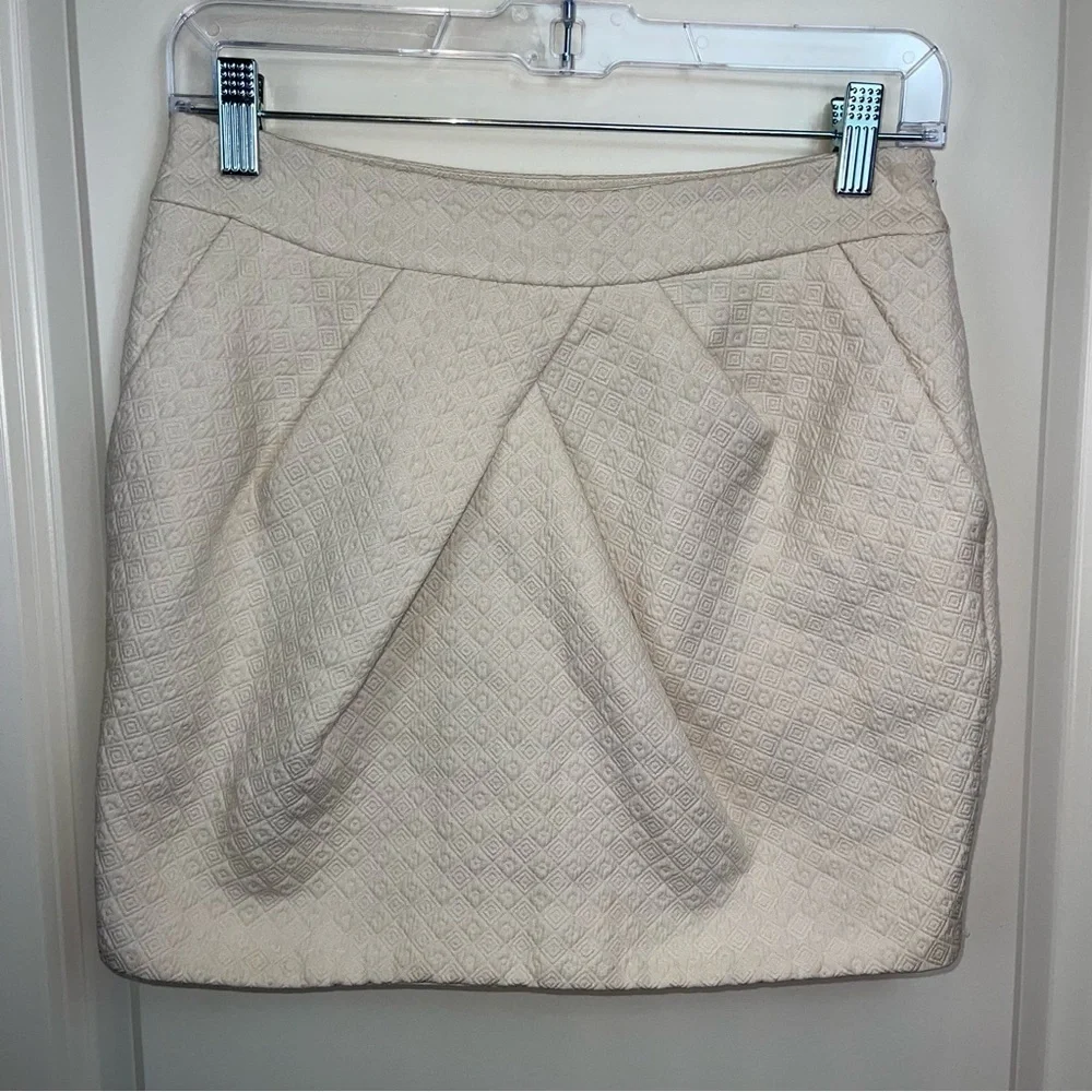 Forever 21 Ivory Textured Mini Skirt Sz XS